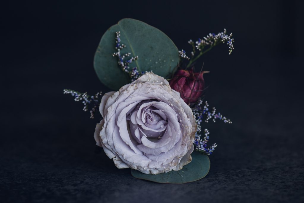 sarah-mason-purple-estes-wedding-web-8 light purple flower and eucalyptus boutonniere